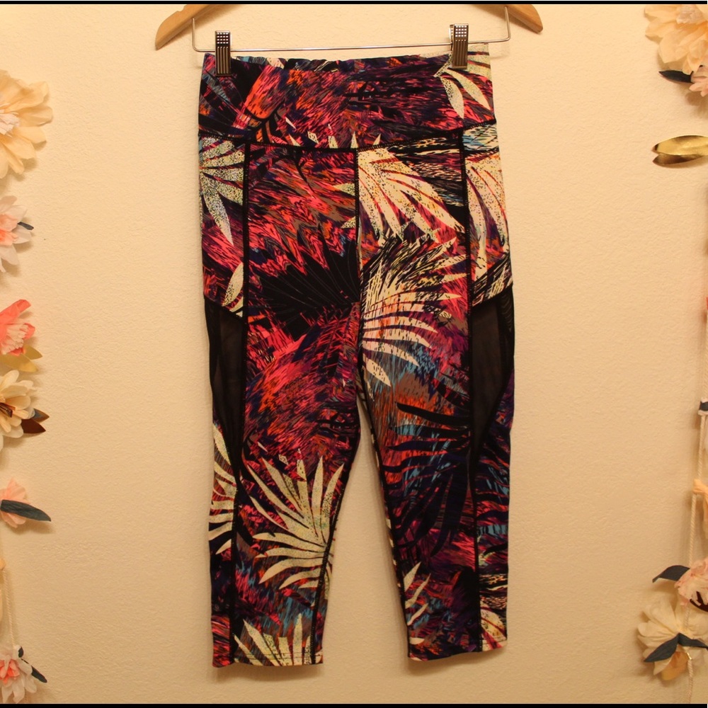 Workout women’s small cropped leggings, colorful